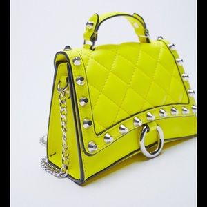 Meet your Posher, Michela